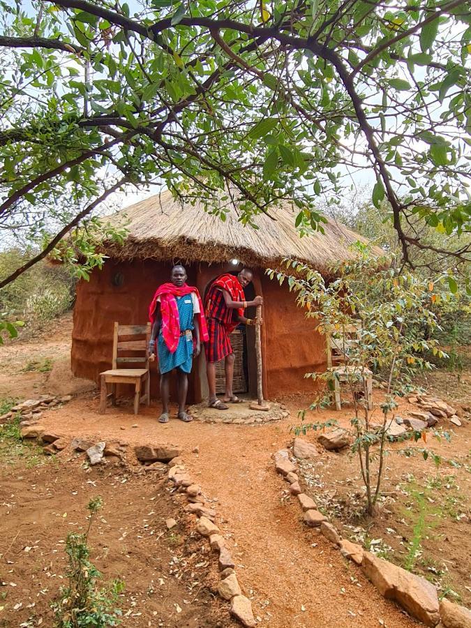 Africa Safari Maasai Boma Camping Serengeti Dış mekan fotoğraf